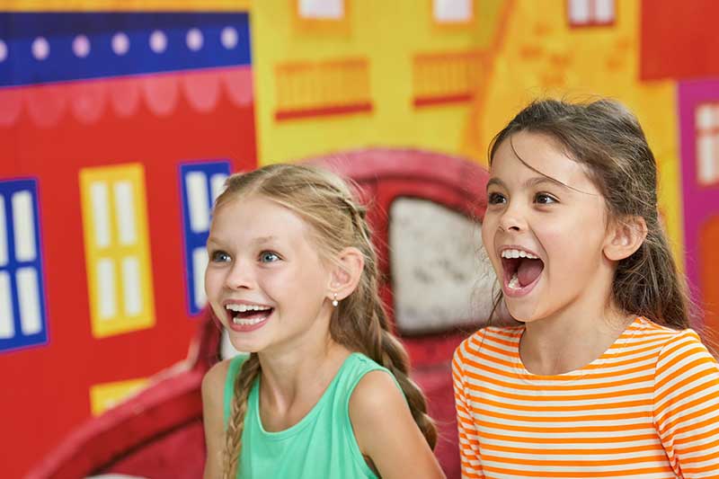 Kinder und Grundschüler haben Spass